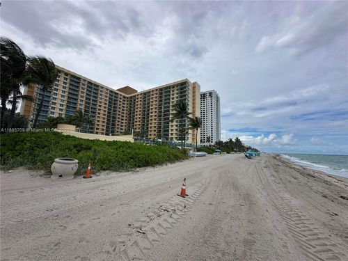 apt-535-2501 S Ocean Dr, Hollywood, FL, 33019-2656 | Card Image