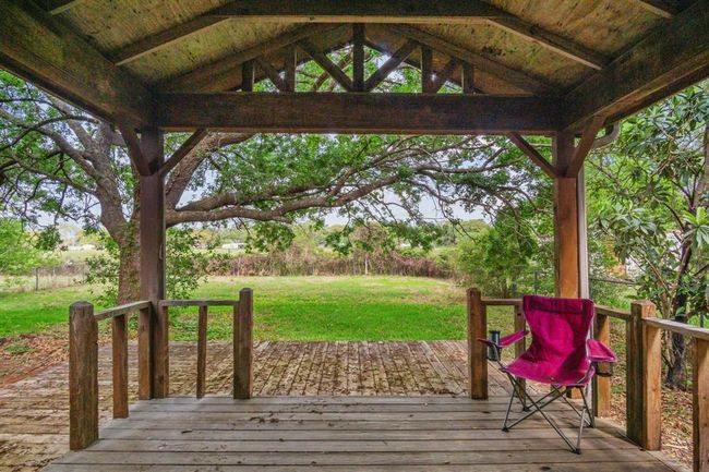 227 Hale, House other with 3 bedrooms, 2 bathrooms and 4 parking in Winnie TX | Image 10