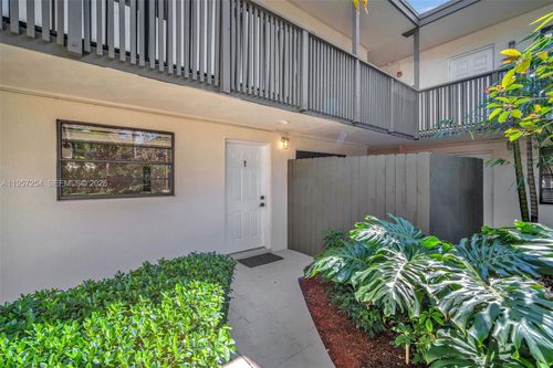 apt-7-3265 Virginia St, Miami, FL, 33133-5240 | Card Image