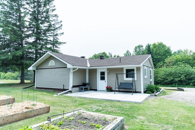 150 Hunts Rd, House other with 2 bedrooms, 1 bathrooms and 8 parking in Chalk River ON | Image 33
