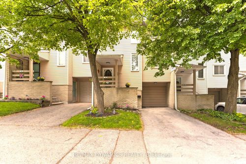 82 Lynden Cir, Georgetown, ON, L7G4Y8 | Card Image