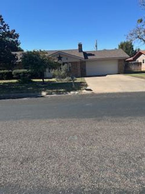 3305 Houston Ave, Snyder, TX, 79549-5502 | Card Image