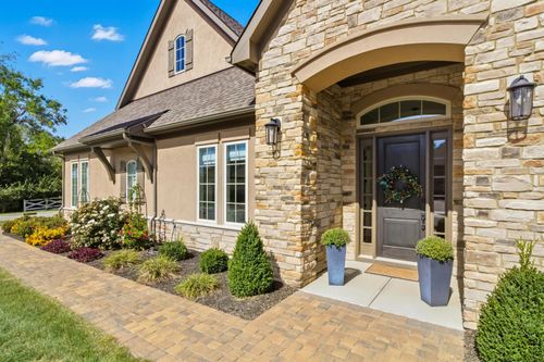 3327 Wolf Ridge Dr, Dublin, OH, 43017-2995 | Card Image