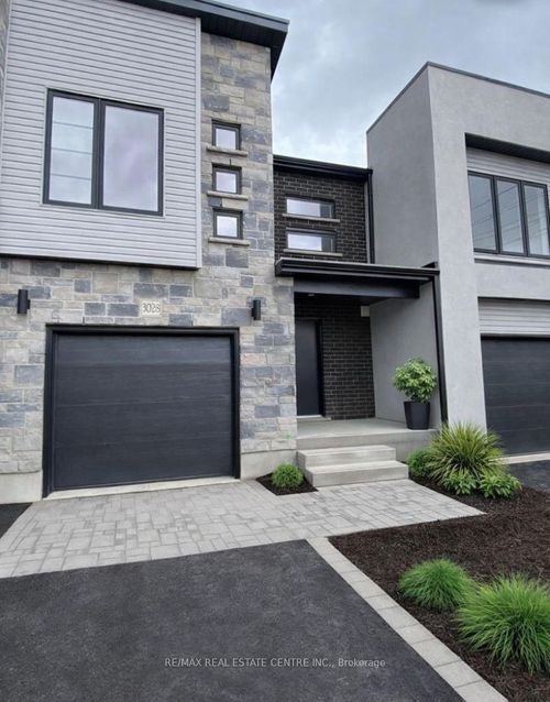 2986 Turner Cres, London, ON, N6M0J3 | Card Image