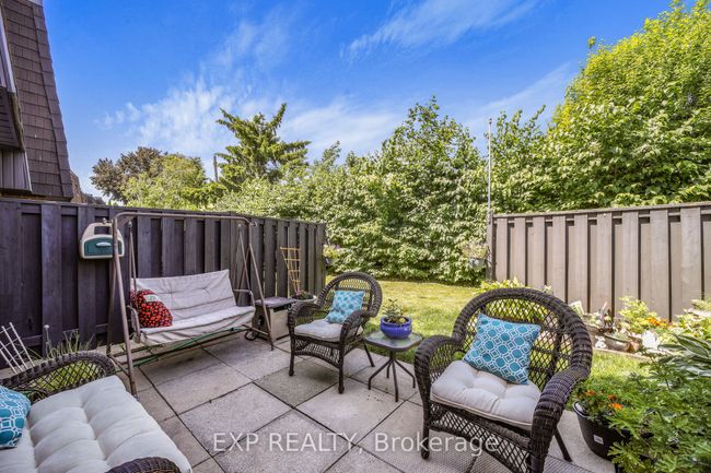 136 Darras Crt, Condo with 5 bedrooms, 2 bathrooms and 1 parking in Brampton ON | Image 40