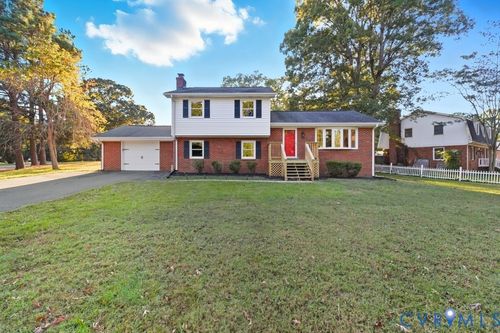 4401 Greenbriar Dr, Chester, VA, 23831-6826 | Card Image