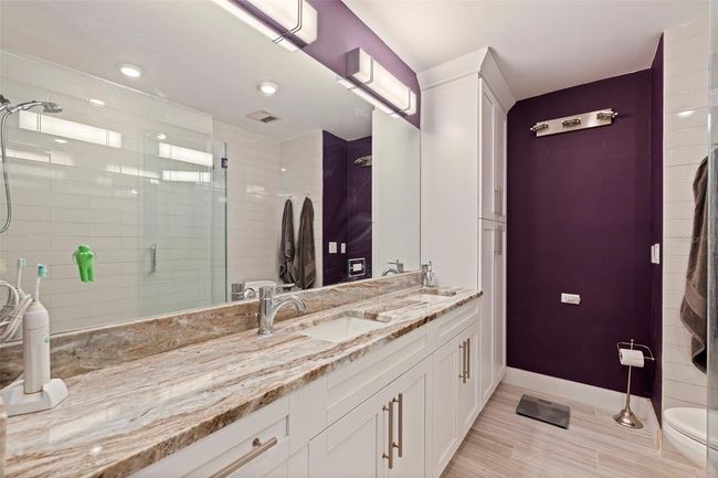 UNIT-6 - 1060 N Shore Dr Ne, Condo with 2 bedrooms, 2 bathrooms and null parking in ST PETERSBURG FL | Image 7