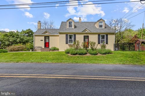 822 Creek Rd, KENNETT SQUARE, PA, 19348-2730 | Card Image