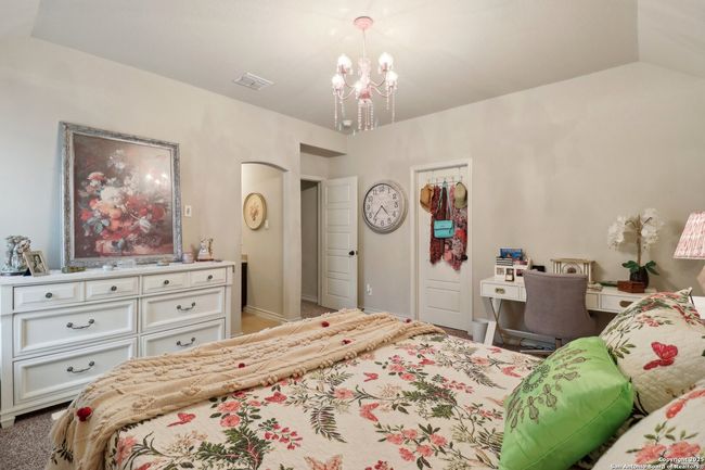 512 Saddle House, House other with 4 bedrooms, 4 bathrooms and null parking in Cibolo TX | Image 35