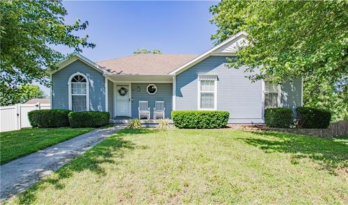617 Cantebury Dr, Warrensburg, MO, 64093-3129 | Card Image