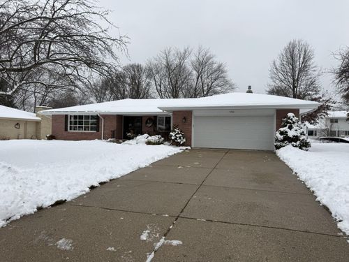 5766 Hoylake Dr, Rockford, IL, 61107-3817 | Card Image
