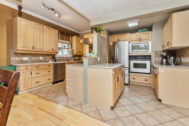 5804 44 Avenue, Home with 4 bedrooms, 3 bathrooms and 2 parking in Red Deer AB | Image 13