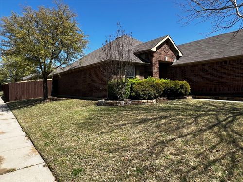 1801 Caney Creek Dr, Little Elm, TX, 75068-4826 | Card Image