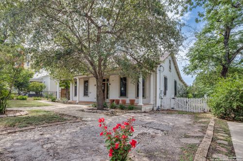 626 Nolan St, San Antonio, TX, 78202-2252 | Card Image