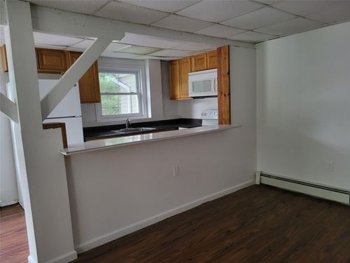 10-10 Henning Dr, Montrose, NY, 10548-1472 | Card Image