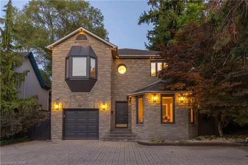 {{alt}} | Card Image