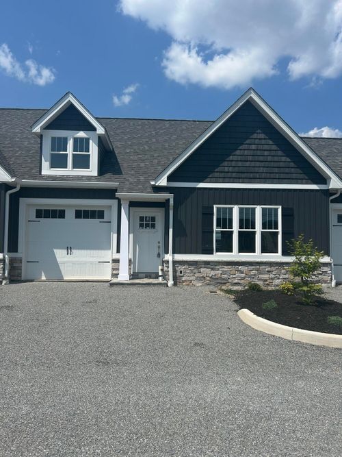 409 Kimball Ave, Salem, VA, 24153-6251 | Card Image