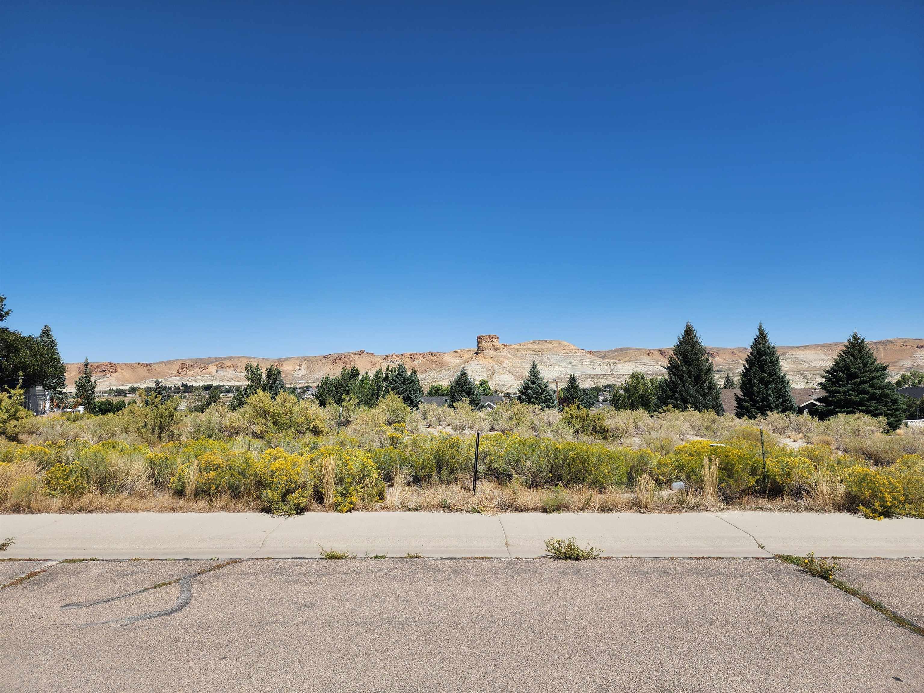 100 Collier Cir, Green River, WY 82935