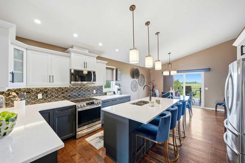 164 Hillcrest Blvd, Strathmore, AB, T1P0A3 | Card Image