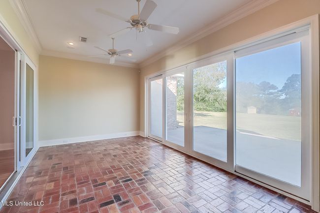 Sunroom | Image 16