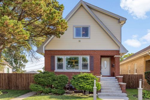 151 22nd Ave, Bellwood, IL, 60104-1602 | Card Image