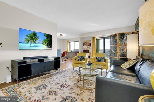 1-1025-15101 Interlachen Dr, SILVER SPRING, MD, 20906-5601 | Card Image