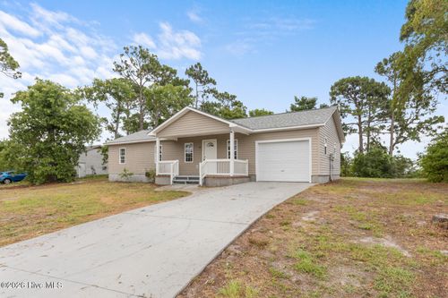 25 Crown Point Road, Hubert, NC, 28539 | Card Image