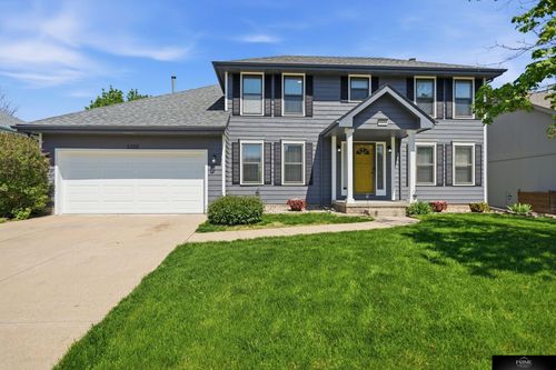 10326 Newport Ave, Omaha, NE, 68122-3019 | Card Image