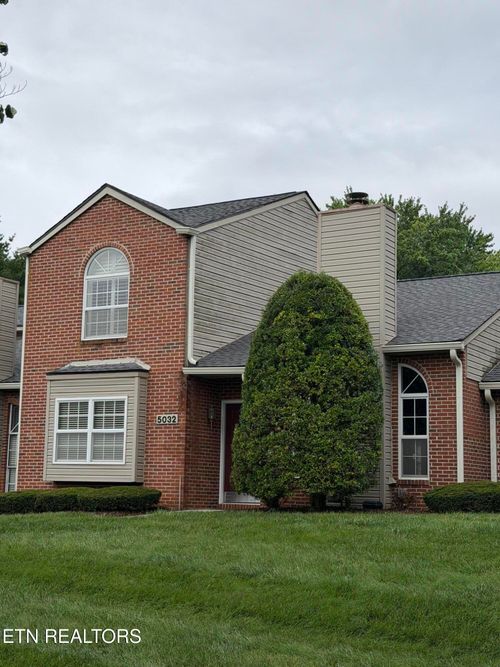 5032 Griffins Gate Lane, Knoxville, TN, 37912 | Card Image