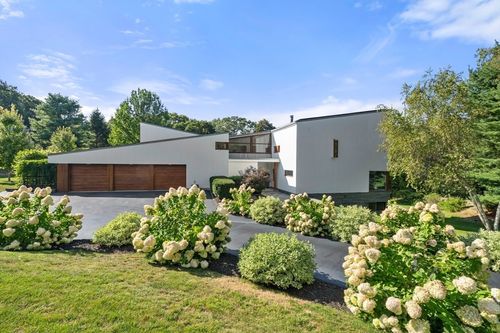 2 Forest Hill Rd, Wayland, MA, 01778-3205 | Card Image
