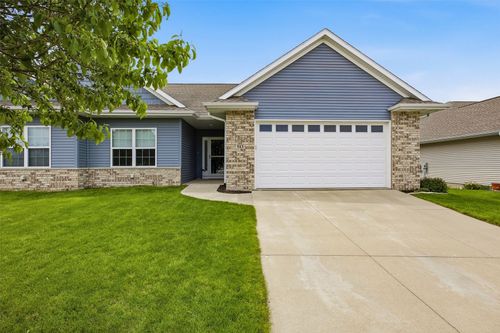 513 Majestic Oak Ct, Solon, IA, 52333-4729 | Card Image