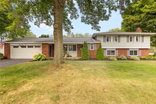 679 Heritage Dr, Greece, NY, 14615-1046 | Card Image