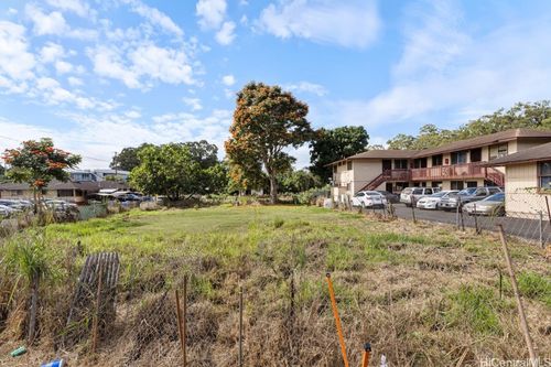61 Lakeview Cir, Wahiawa, HI, 96786-1529 | Card Image