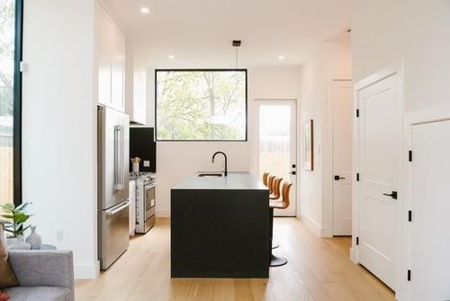 b-1604 Nash Ave, Austin, TX, 78704-3332 | Card Image