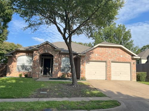 208 Lake Village Dr, Mckinney, TX, 75071-6489 | Card Image