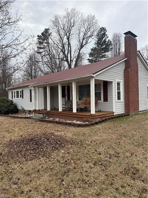 1720 Fisher Ferry St, Thomasville, NC, 27360-6090 | Card Image