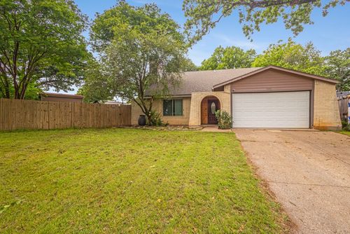 1307 Shady Holw, Euless, TX, 76039-2745 | Card Image
