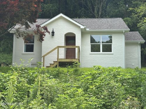 573 Briceville Hwy, Rocky Top, TN, 37769-3201 | Card Image