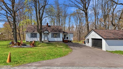 364 E Shore Dr, Lake Ariel, PA, 18436-4703 | Card Image