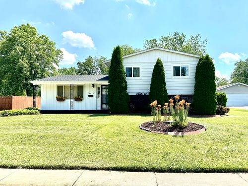 36429 N Edgewood Dr, Gurnee, IL, 60031-1577 | Card Image