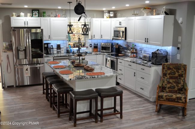 Kitchen | Image 12