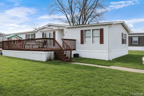 29193 Hazelwood Rd, Flat Rock, MI, 48134-9631 | Card Image