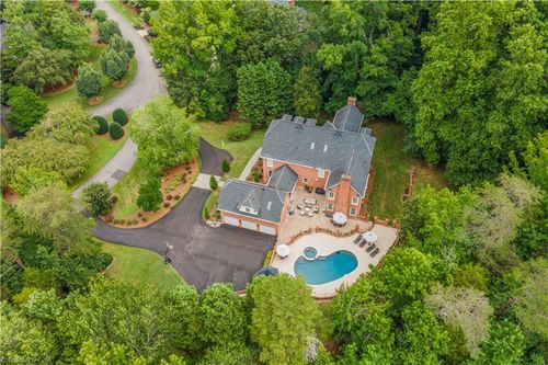 3940 Beechridge Rd, Winston-Salem, NC, 27106-4261 | Card Image