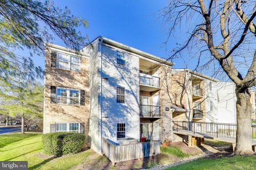 apt-304-8205 Whispering Oaks Way, GAITHERSBURG, MD, 20879-5243 | Card Image