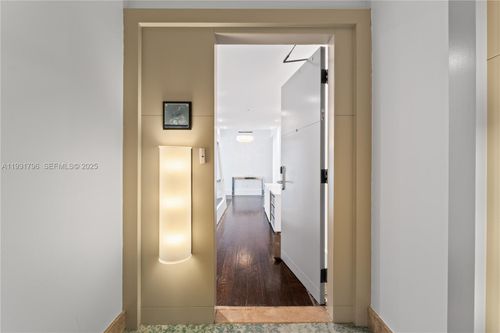 apt-1005-6799 Collins Ave, Miami Beach, FL, 33141-5765 | Card Image