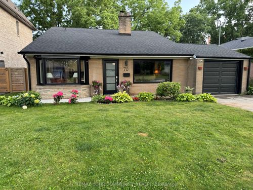 70 Bedford Park Ave, Richmond Hill, ON, L4C2N8 | Card Image