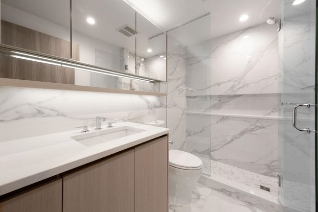1104 - 13778 100 Ave, Condo with 2 bedrooms, 2 bathrooms and 1 parking in Surrey BC | Image 12