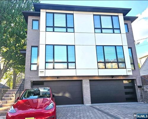 309 7th, Palisades Park, NJ, 07650 | Card Image