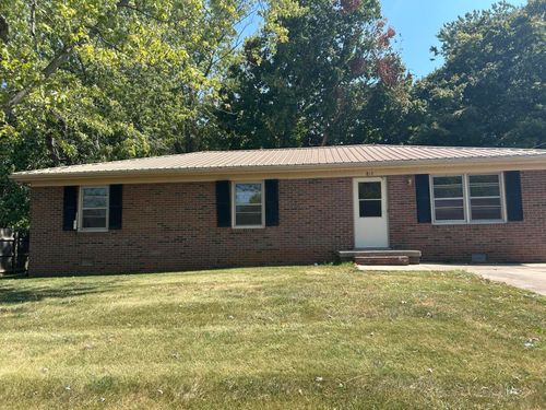 812 Springmont Dr, Hopkinsville, KY, 42240-3943 | Card Image