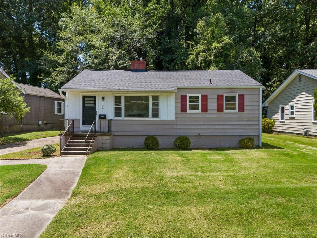 Masonic Dr, Greensboro, NC 27403